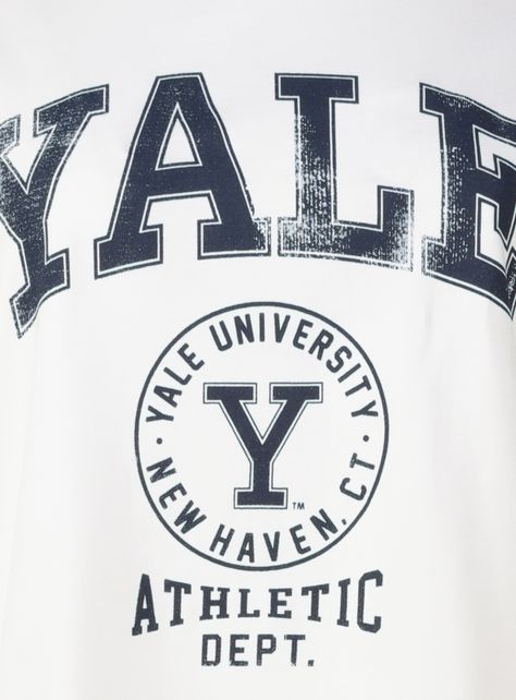 Get the Ivy League look with this cool cream university tee. Made from pure cotton, it has a crew neck, short sleeves and features the prestigious Yale logo and crest. Team with jeans and a cardi for a casual winter look.   Yale University Cream t-shirt Crew neck Short sleeves Pure cotton Model wears a size 10 Model's height is 5'8" Material 100% Cotton Care Machine washable Product code 140370994 Ivy League Logo, University Shirt Design, Ivy League Look, Homecoming Campaign, Football Academy, The Ivy League, School Shirt Designs, College Tour, Cream T Shirt