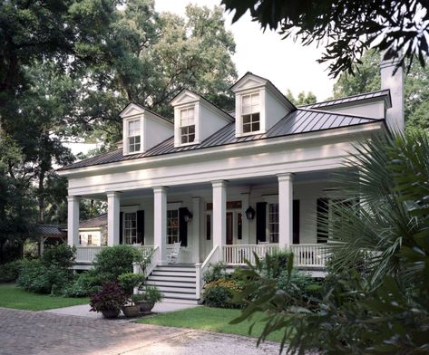 Traditional Exterior - Traditional - Exterior - Charleston | Houzz Historical Concepts, Southern Traditional, Farmhouse Front Porches, Casas Coloniales, Southern Homes, Traditional Exterior, Farmhouse Front, Front Porch Decorating, Southern Home