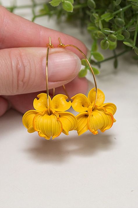 Gold color hoops earrings with yellow polymer clay orchid. Polymer Clay Orchid, Clay Orchid, Hoops Earrings Gold, Turquoise Flower Earrings, Wedding Flower Jewelry, Orchid Earrings, Yellow Orchid, Types Of Earrings, Polymer Crafts