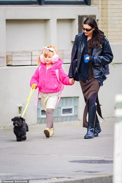 Bradley Cooper Irina, Models Outfits, Apartment In New York, Model Street Style, Model Off Duty, Bradley Cooper, Irina Shayk, Tom Brady, Models Off Duty