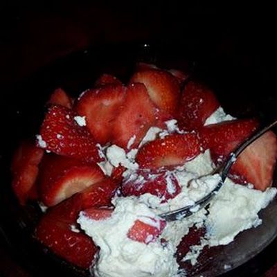 Shakeology Desserts, Cardamom Cake, Strawberry Cheesecake Recipe, Acacia Honey, Purple Fruit, Almond Powder, 21 Day Fix Recipes, Fruit Mixes, Vanilla Coffee