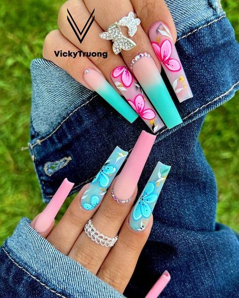 Vicky Truong (@nailsbyvickyt) • Instagram photos and videos Nails Country, Ballerina Nail, Nails Ballerina, Art Advertisement, Nagel Tips, Flower Nail Designs, Nails Set, Fake Nails With Glue, Fake Flower