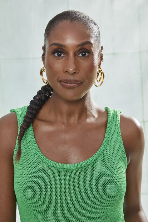 Issa Rae Gets Real About Hair Care and Hollywood Issa Rae Makeup, Issa Rae Hairstyles, Straight Back Braids, Back Braid, Hollywood Beauty, Inktober 2024, Paint Inspo, Issa Rae, Keeping It Real