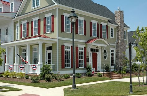 17 Exterior Home Remodeling and Renovation Ideas | Allura USA Vertical House Siding, Exterior Trim Colors, Green House Siding, House Siding Ideas Exterior, Siding Ideas Exterior, House Siding Ideas, Sage Green House, Green House Exterior, Green Siding