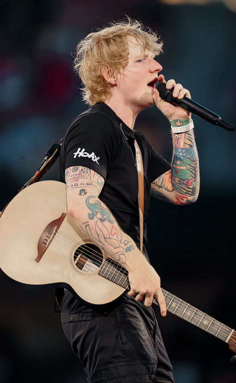 Ed Sheeran Ed Sheeran Equals, Ed Sheeran Aesthetic, Ed Sheeran Tour, Halloween Costume 2023, Teddy Photos, Fluffy Bear, Celeb Crush, New Photo Download, Photo Download