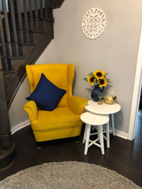 Yellow Chair Living Room, Sunflower Decorations, Small Chairs, Bedroom Decor Pictures, Yellow Accent Chairs, Hallway Chairs, Nook Decor, Yellow Chair, Yellow Room