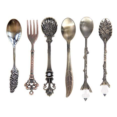 Carved Fruit, Antique Spoons, Vintage Dessert, Estilo Real, Dessert Fork, Vintage Spoons, Royal Style, Dessert Spoons, Coffee Spoon