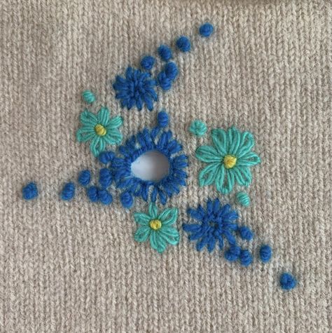 Visible Mending Flower, Visible Mending Tshirt, Mending A Hole In Fabric, Visible Mending Sweater, Mending Holes With Embroidery, Visible Mending Stitches, Knit Scarf Pattern, Mending Clothes, Textile Art Embroidery