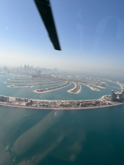 #dubai #dubaistyle #palm #islam #palmisland #helicopter #aesthetic Helicopter Aesthetic, Dubai Helicopter, Dubai Map, Palm Island, Dubai Style, Helicopter Ride, Palm Jumeirah, 2025 Vision, Helicopter