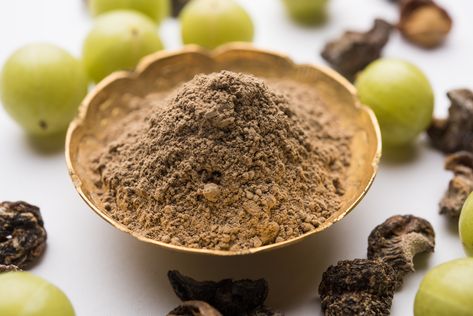 Learn about the benefits and side effects of amla powder, aka Indian gooseberry powder, along with what dosage to take and which amla products to try. Amla Powder Hair, Amla Powder, Amla Oil, Ayurvedic Remedies, Superfood Powder, Ayurvedic Herbs, Astringent, Healthy Hair Growth, Eating Raw