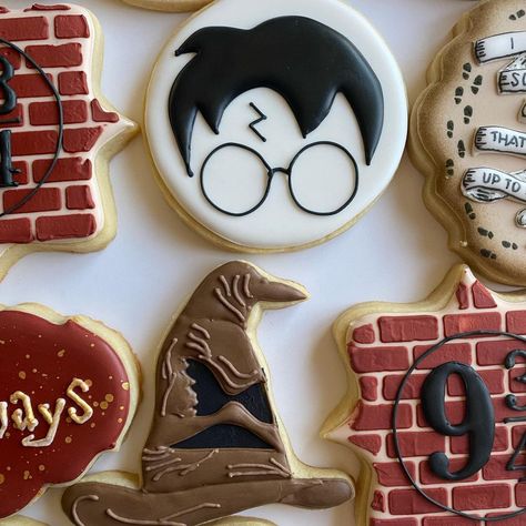 I absolutely love Harry Potter and was so excited when I received this order! I am 100% a Hufflepuff. Which house are you in?… | Instagram Harry Potter Cookies Decorated, Harry Potter House Colors, Harry Potter Cookies, Harry Potter Hat, Harry Potter Houses, Harry Potter Party, Royal Icing, North West, Cookie Decorating