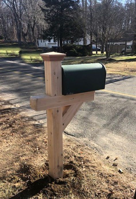 Updated Mailbox Ideas, Diy Cedar Mailbox Post, Simple Mailbox Post, Ranch Mailbox Ideas, Wood Post Mailbox Ideas, Large Mailbox Post Ideas, Simple Mailbox Ideas, Cedar Mailbox Post Ideas, Custom Mailbox Ideas