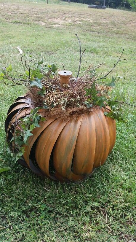 My wind turbine pumpkin I made Energy Tips, Wood Spool, Primitive Fall, Fall Deco, Fall Halloween Crafts, Autumn Crafts, Harvest Decorations, Going Green, Fall Projects