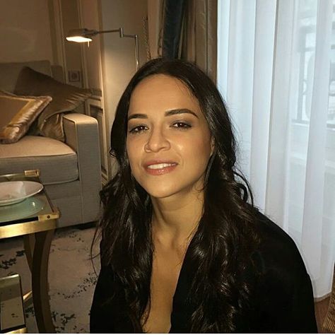 Dom And Letty, Gotham Series, Scammer Pictures, Michelle Rodriguez, Fast And Furious, Woman Crush, Her Smile, New Pictures, Makeup Artist