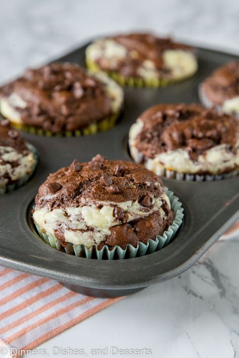 Double Chocolate Cheesecake Muffins, Chocolate Cheesecake Muffins, Quick Cheesecake, Double Chocolate Cheesecake, Cheesecake Muffins, Chocolate Chip Cheesecake, Cream Cheese Muffins, Muffin Tin Recipes, Chocolate Muffins