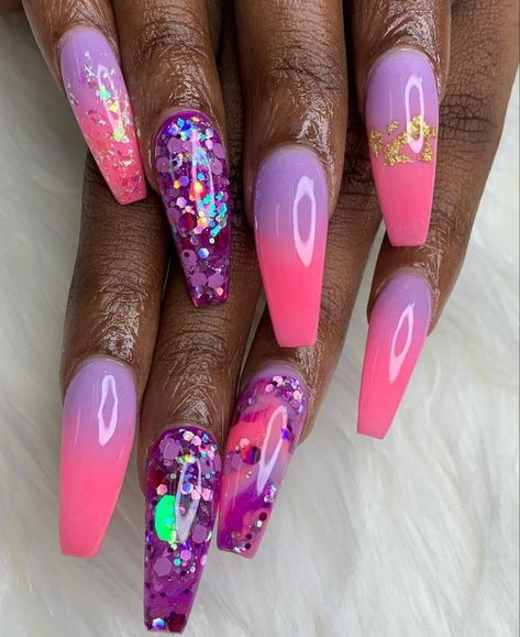 Pink And Purple Gradient Nails, Pink Cruise Nails, Pink And Purple Ombré Nails, Pink And Purple Nails Acrylic, Bright Pink Ombre Nails, Pink And Purple Acrylic Nails, Pink Purple Ombre Nails, Pink Purple Blue Nails, Ems Nails