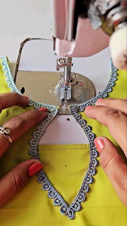 Nek Desain, Basic Blouse Pattern, Suit Neck, Lace Suit, Basic Blouse, Sewing Tips And Tricks, Kurti Neck, Kurti Neck Designs, Designer Kurti