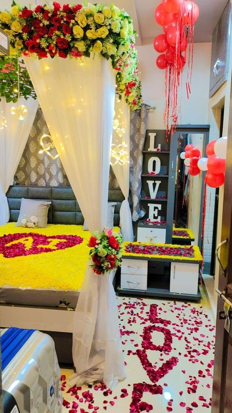 First Night Bedroom Decoration, Snap Morning, House Snap, It's My Birthday Instagram, Souls Wallpaper, First Wedding Night, Night Bedroom, Floral Bedroom Decor, Romantic Bedroom Ideas