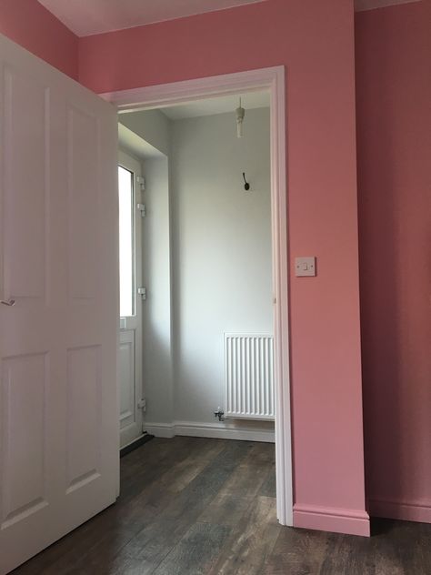 Pink Skirting Boards White Walls, Skirting Boards Same Colour As Walls, Pink Skirting Boards, Coloured Skirting Boards, Kitchen 2023, White Wall Paint, Pink Living Room, Skirting Boards, House Decorating