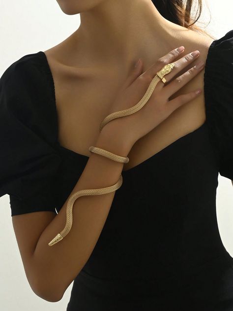 1pc Metallic Snake Shape Wrap Around Finger Hand Chain BraceletI discovered amazing products on SHEIN.com, come check them out! Snake Arm Cuff, Gold Arm Cuff, Finger Cuff, Serpent Jewelry, Finger Hands, Hand Chain Bracelet, Arm Bracelets, Snake Jewelry, Snake Bracelet