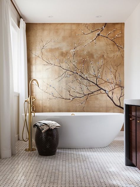 Cool designer alert- Theresa Casey! Gorgeous cherry blossom print (laid over tile?) in this dramatic bathroom. Chinoiserie Bathroom, Drømme Bad, Feminine Bathroom, Bathroom Makeovers, Bad Inspiration, Asian Homes, Decoration Inspiration, Bath Tub, Beautiful Bathrooms