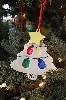 Ornament Homemade, Clothespin Christmas, Baby Christmas Crafts, Kids Christmas Ornaments, Amazon Baby, Finger Print, Preschool Christmas, Baby Christmas, Christmas Ornaments Homemade