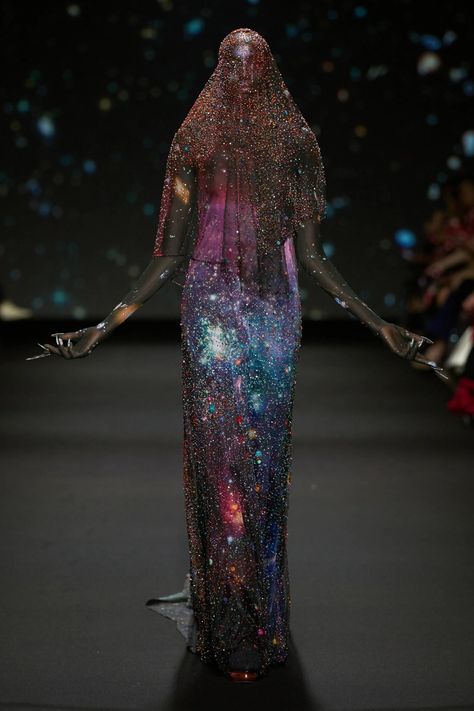 Robert Wun Fall 2024 Couture Fashion Show | Vogue Medieval Couture, Robert Wun, Galaxy Dress, Runway Fashion Couture, Collection Couture, Doutzen Kroes, Gisele Bündchen, Dolce E Gabbana, Kate Moss