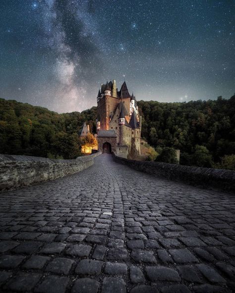 Acid Picdump (93 pics) Real Castles, Old Castle, Medieval Fortress, Castle Aesthetic, Germany Castles, Inspiring Photography, Castle House, Chateau France, Beautiful Castles