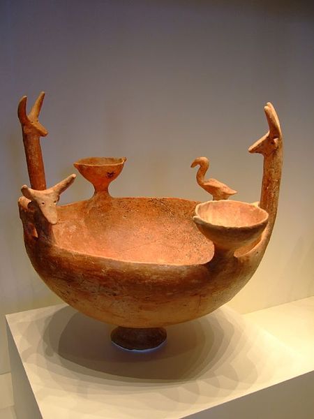 Cyprus History, Mediterranean Pottery, Greek Ceramics, Ancient Mediterranean, Terracotta Bowl, Ceramics Inspiration, Greek Pottery, Old Pottery, Ancient Pottery