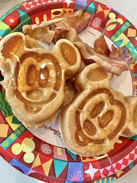 Did you even go to Walt Disney World if you didn’t enjoy a Mickey waffle? 🧇 Whether you’re enjoying a breakfast platter, Simba or Nemo waffles (depending where you are), chicken stuffed Mickey waffles, fruit and Nutella Mickey waffles… honestly there are so many options and if you are not drooling by this point - WHAT IS WRONG WITH YOU! 🤤 I am going to let you in on what I think is the best waffle on Disney property and spoiler alert… it’s not even a Mickey shape! 🤯 It’s the Sour Cream Waf... Friends Breakfast, Mickey Waffle, Mickey Waffles, Polynesian Village Resort, Polynesian Village, Breakfast Platter, Roasted Apples, Chicken Stuffed, Smoked Bacon