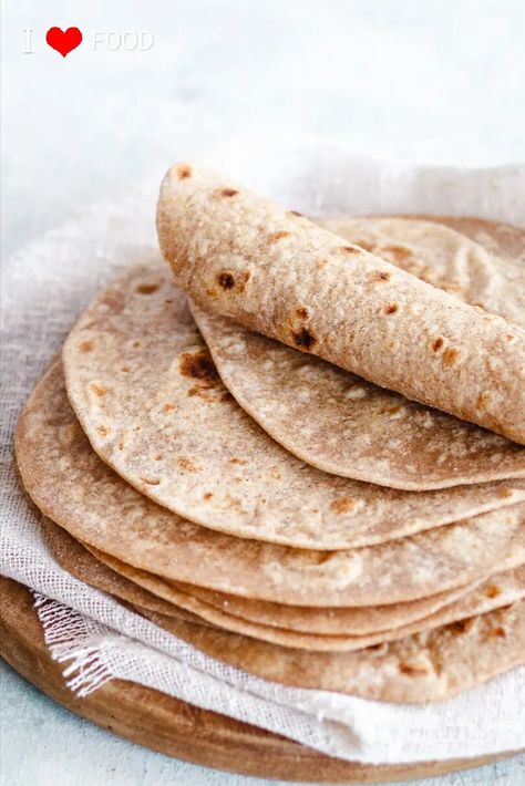 Chapati is an unleavened flatbread made with whole wheat flour, water, and salt. The dough is usually baked on a griddle. It is extremely popular throughout India, Bangladesh, Nepal, Pakistan, and Sri Lanka, but the bread had also spread to Africa and Southeast Asia. In Kenya, chapati is considered a traditional food although it arrived there at the end of the 19th century, Homemade Chapati, Chapati Bread, Chapati Recipe, Chapati Recipes, Kitchen Sanctuary, Indian Side Dishes, Roti Recipe, Best Bread Recipe, Indian Bread