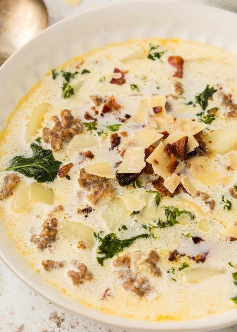 Zuppa Toscana Soup | Living Chirpy Kale Sausage, Zuppa Toscana Soup, Tuscan Recipes, Parmesan Cheese Potatoes, Toscana Soup, Ground Italian Sausage, Dairy Free Alternatives, Onion Chicken, Cheese Potatoes