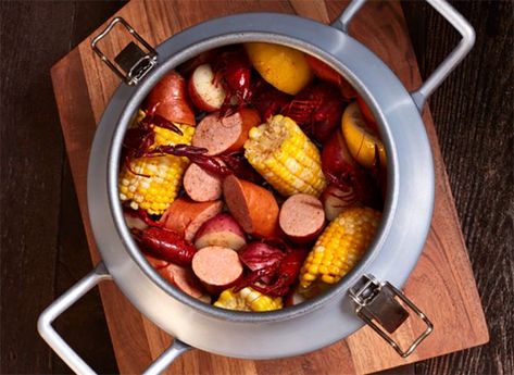 Low Country Boil Recipe, Can Cooker, Country Boil, Low Country Boil, Boiled Food, Seafood Stew, Cajun Cooking, Shrimp Boil, Crawfish Boil