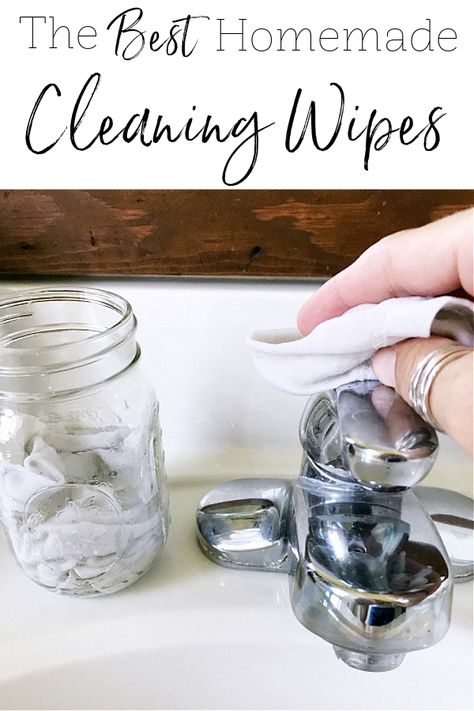 This DIY Cleaning Wipes recipe is so easy to make! The best part is, these homemade cleaning wipes are reusable, which saves you a lot of money! Organize Essential Oils, Reusable Cleaning Wipes, Lavender Recipe, Theives Oil, Homemade Cleaning Wipes, Homemade Wipes, Diy Cleaning Wipes, Lavender Laundry, Cleaning The House