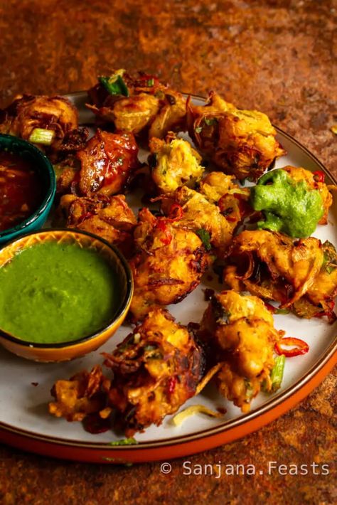 Onion Bhaji Recipe (Indian Restaurant Style) - Indian Appetizers - Sanjana.Feasts Indian Onion Bhaji, Indian Bhaji Recipe, Onion Bhaji Recipe Easy, Indian Tapas, Onion Bhaji Recipe, Onion Bhaji Recipes, Veggie Board, Tandoori Paneer, Onion Bhaji