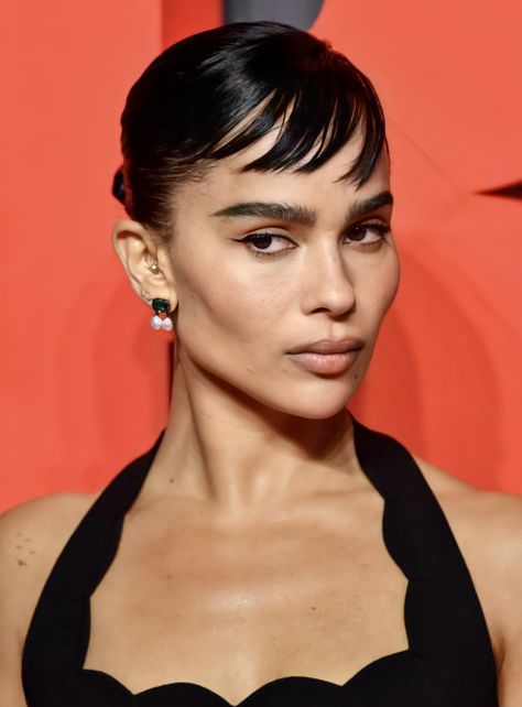 Zoe Kravitz Cheekbones, Sharp Cheekbones Women, Hollow Cheeks Aesthetic, Hollow Cheeks Women, High Cheekbones Women, High Cheekbones Aesthetic, Low Cheekbones, Hollow Cheeks, Zoey Kravitz