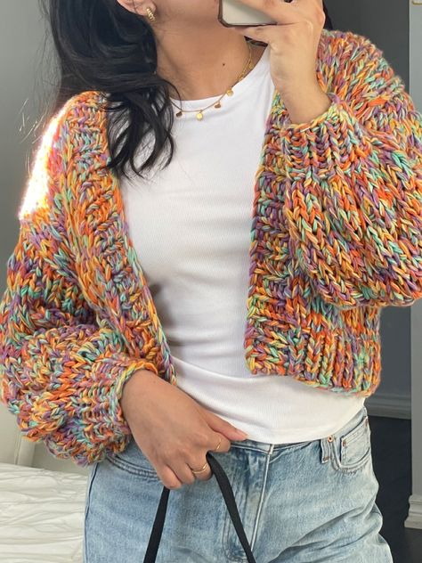 princess polly candy cardigan white shirt blue jeans Pinterest aesthetic spring outfit girl Colorful Cardigan Outfit Aesthetic, Rainbow Aesthetic Outfit, Colorful Cardigan Outfit, Ootd Cardigan, Cardigan Outfit Aesthetic, Colorful Cardigan, Rainbow Cardigan, Ny Outfits, Cardigan Outfit