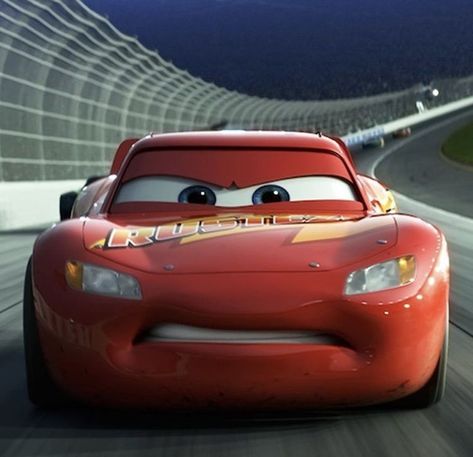 Mcqueen Cars 3, Couple Cars, Lightning Mcqueen Videos, Cars The Movie, Ka Chow, Car Movie, Cars 3 Lightning Mcqueen, Disney Cars Movie, Disney Cars 3