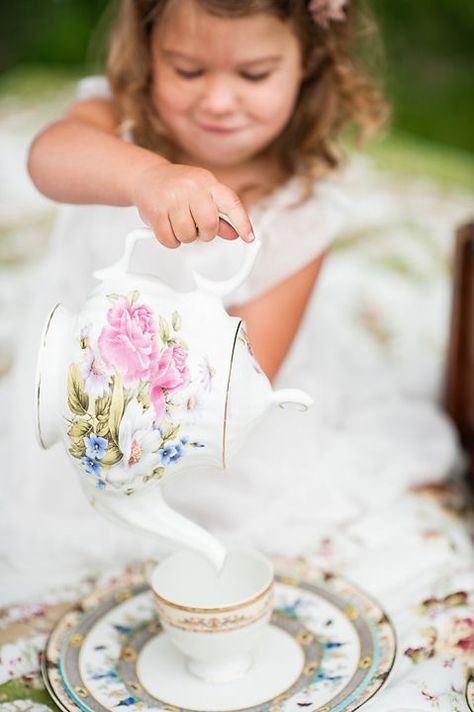 Tea Party Photography, Valentines Tea Party, Vintage Tea Parties, Kids Tea Party, Party Photoshoot, Baby Shower Tea, Girls Tea Party, Athens Georgia, Fairytale Photography