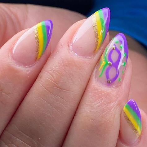 #mardigras #carnival #universalmardigras Mardi Gras Sns Nails, Mardi Gras Inspired Nails, Mardi Gras Nails Design Simple, Simple Mardi Gras Nails, Mardi Gras Nails Ideas, Mardi Gras Nails Design, Mardi Gras Nails, Latest Nail Art, King Cake