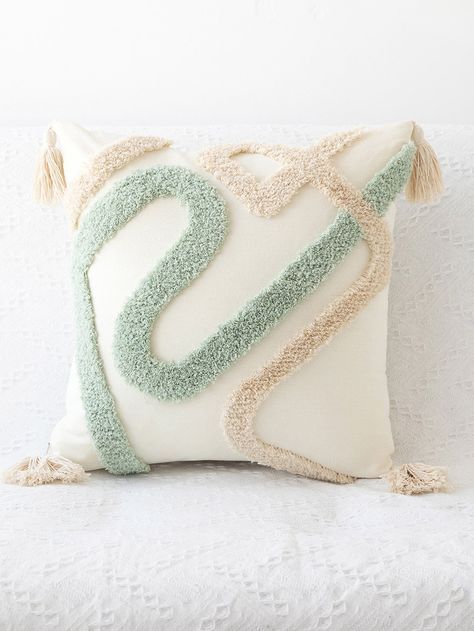 Boho Home Decor Ideas, Punch Needle Cushion, Tufted Pillow, Zimmer Diy, Needle Cushion, Cushion Embroidery, Tassel Decor, Cushion Cover Designs, Cutwork Embroidery