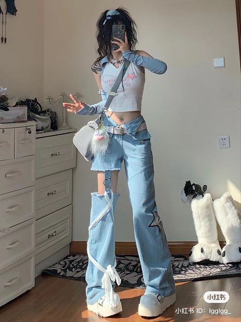 Harajuku Fashion Aesthetic, Jeans For Women 2023, Punk Subculture, Jeans Korean, American Jeans, Y2k Clothing, Winter Design, Estilo Punk, Gothic Punk