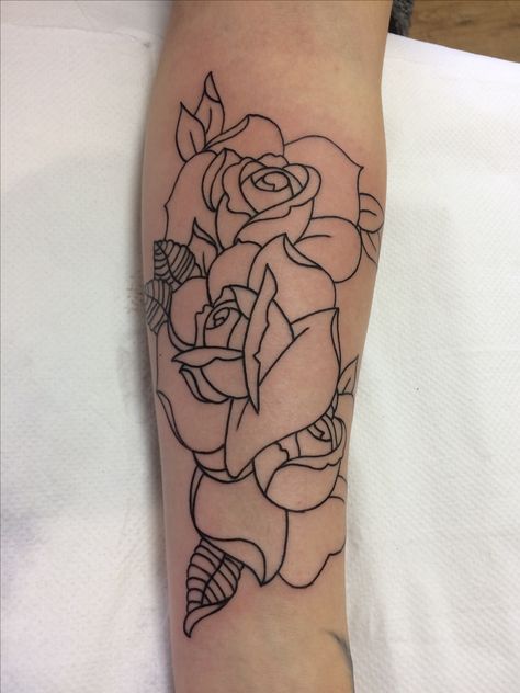 Roses outline tattoo by Travis Allen at twisted tattoo Yaxley Www.twistedtattoo.co.uk Or on Facebook Tattoos Stomach, Rose Outline Tattoo, Tattoo Thai, Flames Tattoo, Basic Tattoos, Frog Tattoo, Rose Tattoo Sleeve, Tattoo Forearm, Tattoo Trend