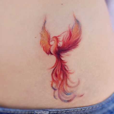 Phoenix Tattoo Wrist Feminine, Sillouette Art Tattoos, Watercolor Phoenix Tattoo, Tato Phoenix, Phoenix Tattoo Feminine, Small Phoenix Tattoos, Phönix Tattoo, Diy Tattoo Permanent, Phoenix Tattoo Design