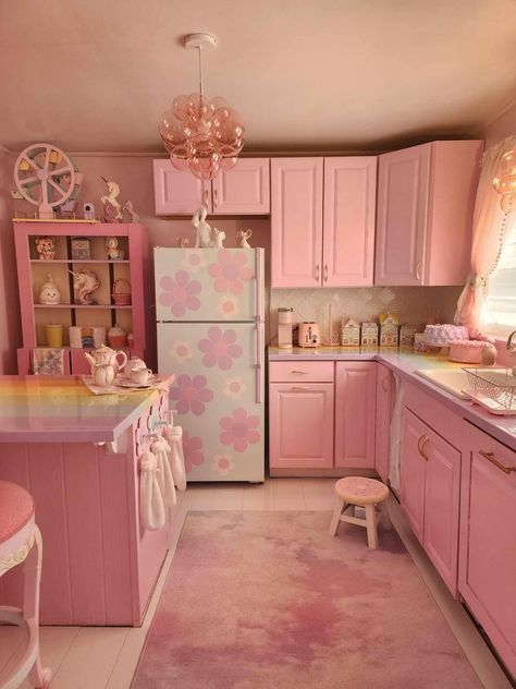 Kabinet Dapur, Pink Room Decor, Dream Apartment Decor, Future Apartment Decor, Pink Home Decor, Dream House Rooms, Style Deco, Pink Kitchen, Dream Room Inspiration