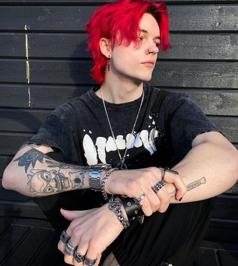 Red Hair Boy, Mildly Interesting, Red Hair Men, Black Red Hair, Dyed Red Hair, Bright Red Hair, Punk Hair, Haircut And Color, Dye My Hair