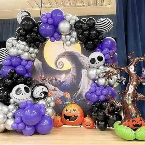 26 Nightmare Before Christmas Halloween Party Ideas - Lady Celebrations Nightmare Before Christmas Decorations Halloween Party Ideas, Nightmare Before Christmas Balloons, Nightmare Before Christmas Balloon Arch, Nightmare Before Christmas Halloween Party, Halloween Booth, Nightmare Before Christmas Party, Nightmare Before Christmas Kids, 35 Birthday, Adult Party Decorations