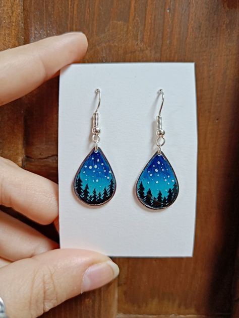 Landscape Earrings, Forest Silhouette, Paint Drop, Starry Nights, Hand Painted Earrings, Night Landscape, Nature Landscape, Uv Resin, Starry Sky