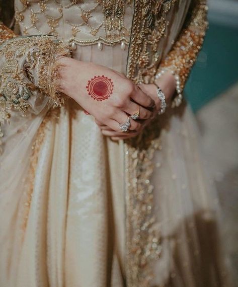 ♡♡♡♡♡♡  "I remember the first day I ever looked into your eyes and fe… #romance #Romance #amreading #books #wattpad Nikkah Mehndi, Hand Touching, Dps For Girls, Circle Mehndi Designs, Mehndi Art Designs, Latest Mehndi, Bridal Photoshoot, Mehndi Designs For Fingers, Latest Mehndi Designs