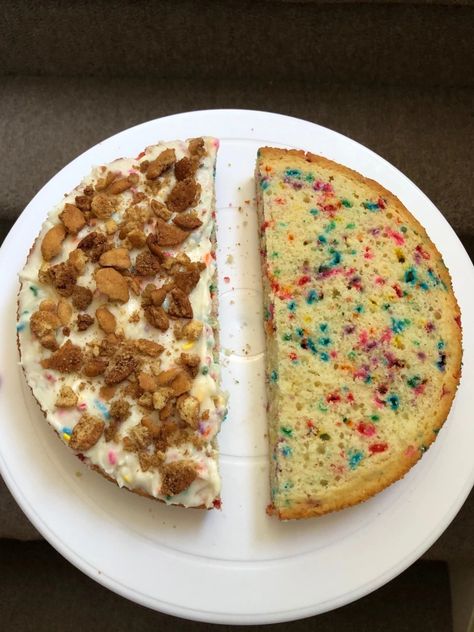 Dunkaroo Cake – Food by the Gram Dunkaroo Cake, Funfetti Frosting, Chocolate Dirt, Two Layer Cakes, How To Make Frosting, Nilla Wafers, Sprinkle Cookies, Funfetti Cake, Cookie Crumbs